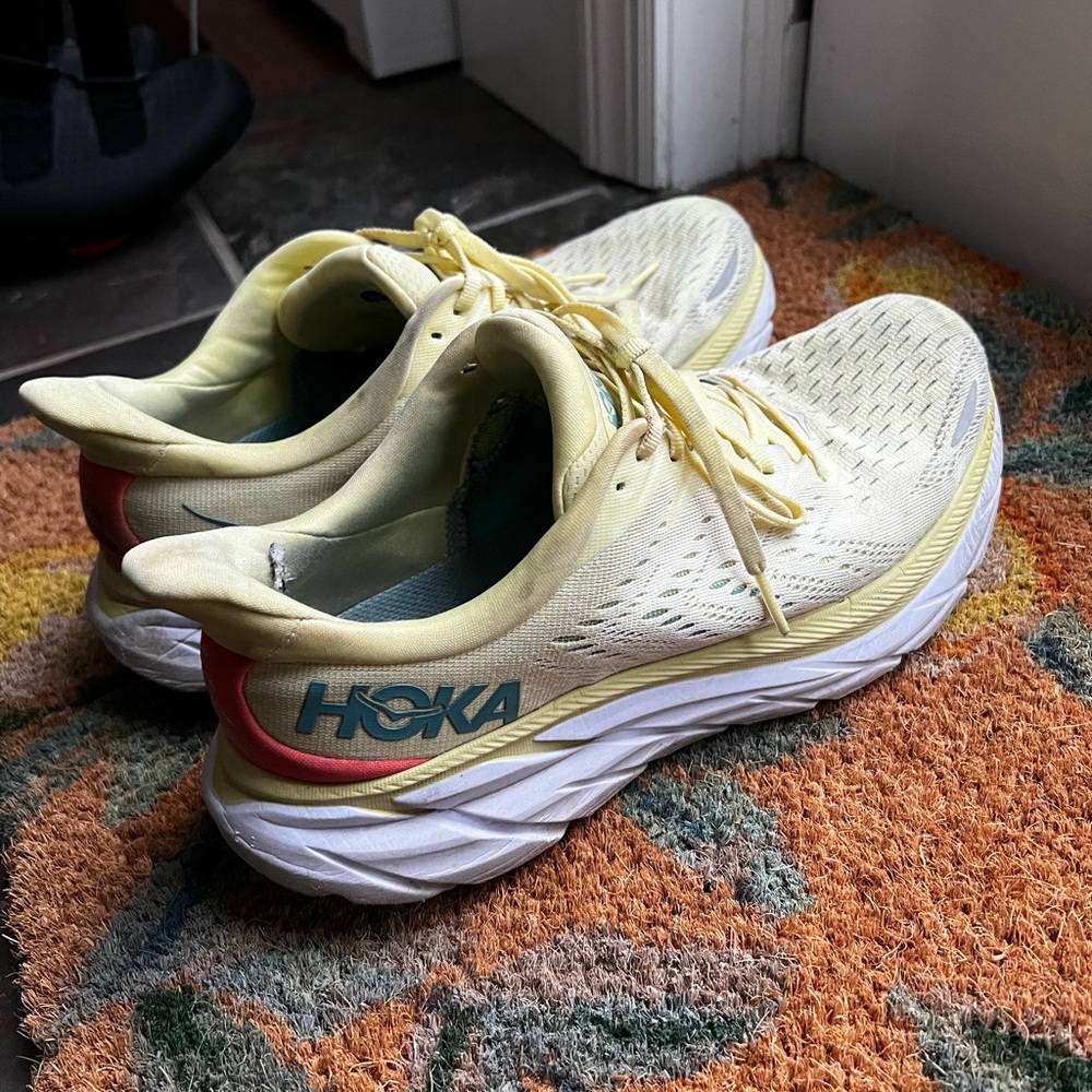 Hoka Clifton 8